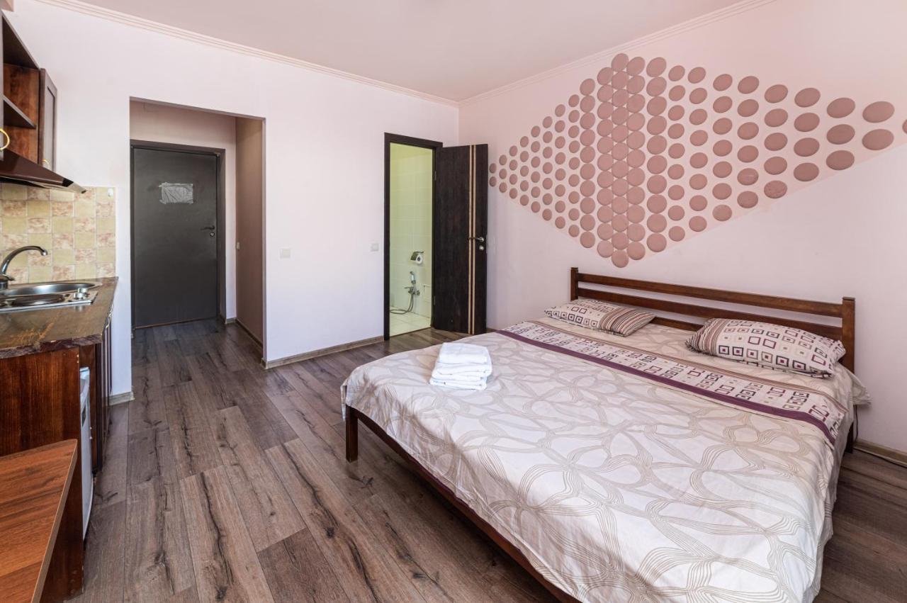 Primorskiy Suite Odessa Exterior photo